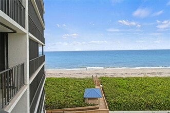 9650 S Ocean Dr in Jensen Beach, FL - Building Photo - Building Photo