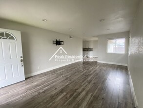 3356 Glenmoor Dr in Sacramento, CA - Building Photo - Building Photo