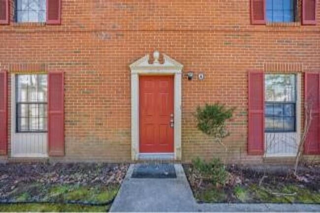 393 Jury Ln in Newport News, VA - Building Photo - Building Photo