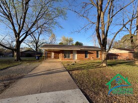 40 St John St in Cabot, AR - Building Photo