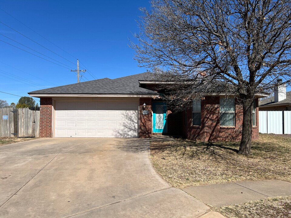 2010 78th St in Lubbock, TX - Building Photo