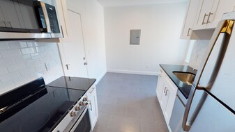 111 Sutherland Rd, Unit N Apartamentos