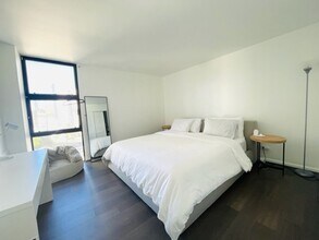 2410 Cleghorn St in Honolulu, HI - Building Photo - Building Photo