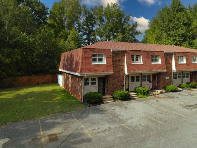 property at 716 Shawnee Dr