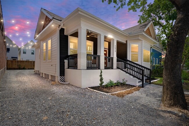 property at 1513 Gentry St