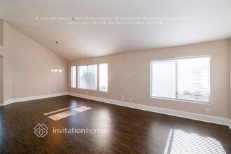 7950 Howard Dade Ave in Las Vegas, NV - Building Photo - Building Photo