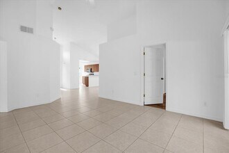 913 Emerald Green Ct in Kissimmee, FL - Building Photo - Building Photo