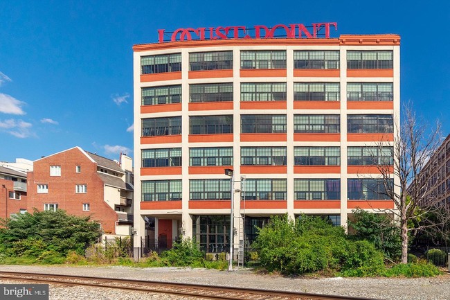 2429 Locust St-Unit -513 in Philadelphia, PA - Building Photo - Building Photo
