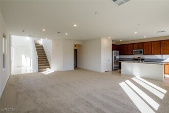 89 Via Franello in Henderson, NV - Building Photo - Building Photo