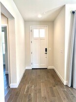 1910 Cannery Loop in Davis, CA - Building Photo