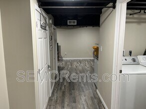 319 North West End Boulevard in Cape Girardeau, MO - Building Photo - Building Photo