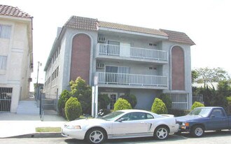 12760 Caswell Ave in Los Angeles, CA - Building Photo