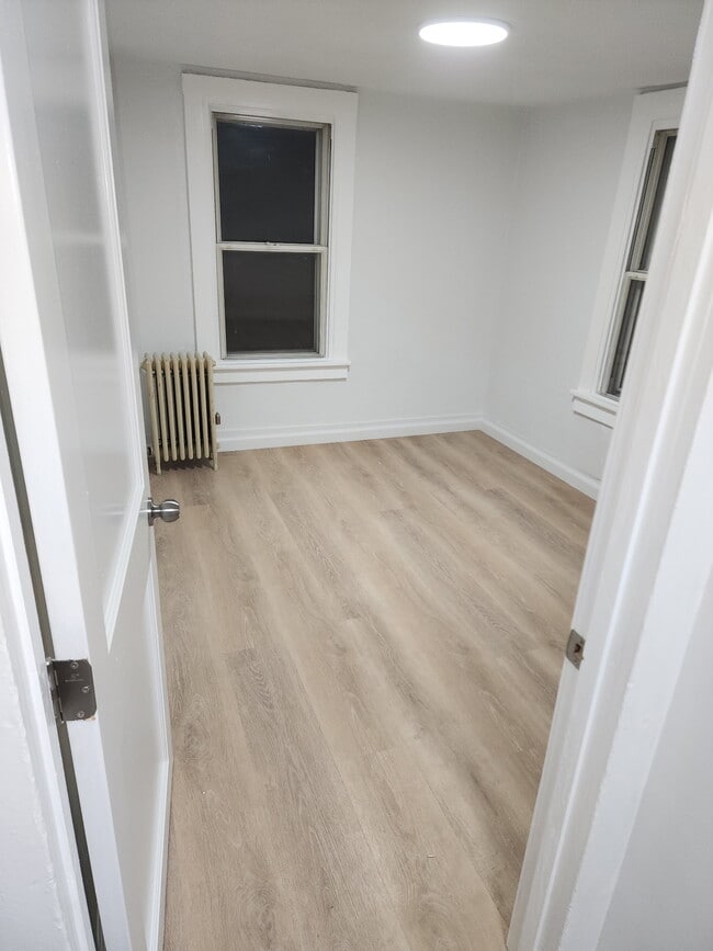 property at 606 Walnut St