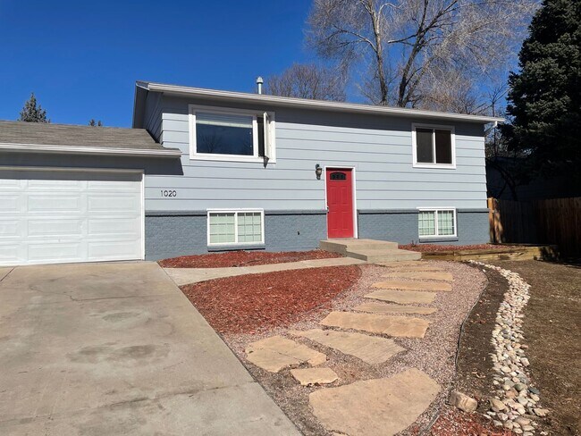 property at 1020 E Prospect Rd