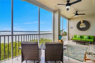 337 Vintage Bay Dr, Unit 28 in Marco Island, FL - Building Photo - Building Photo