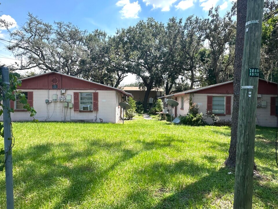 2225 E 133rd Ave in Tampa, FL - Building Photo