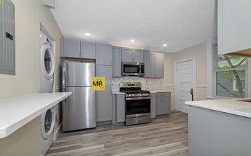 47 Brackett St, Unit 2 in Boston, MA - Building Photo - Building Photo