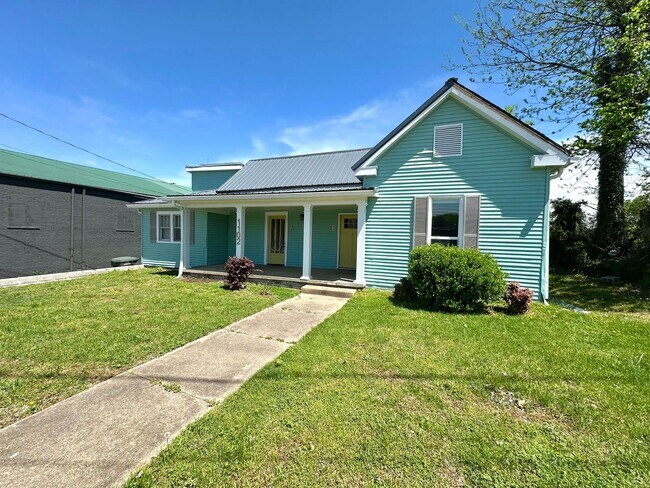 1102 Batts Blvd in Springfield, TN - Building Photo - Building Photo