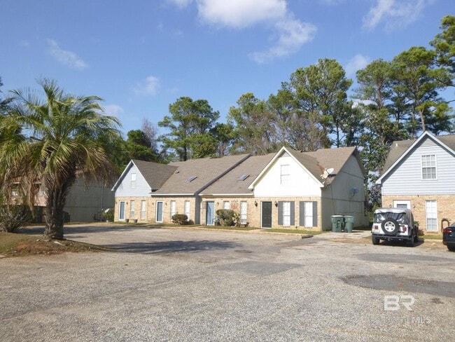 600 Cheshire Ln in Daphne, AL - Building Photo - Building Photo