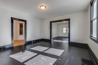 2216 Arlington Ave in Pittsburgh, PA - Building Photo - Building Photo