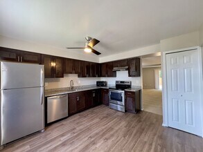 23 Bussing Ct in Timonium, MD - Foto de edificio - Building Photo
