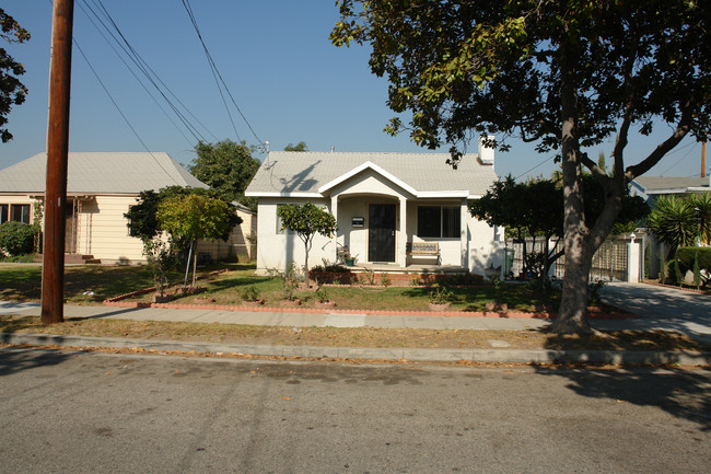 1129 Raleigh St in Glendale, CA - Building Photo - Building Photo