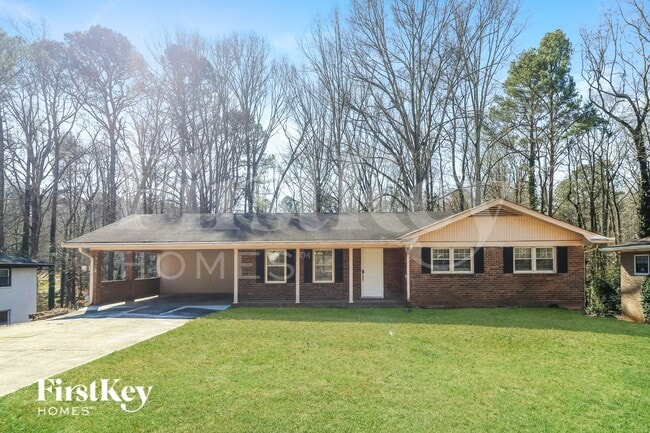 581 Carlouetta Rd in Mableton, GA - Foto de edificio - Building Photo