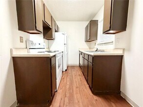 102 NW K St in Bentonville, AR - Building Photo - Building Photo