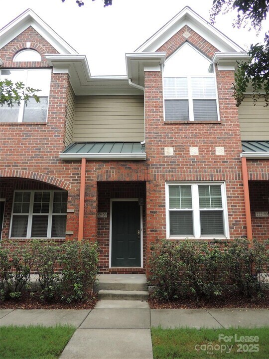 222 S Torrence St in Charlotte, NC - Building Photo