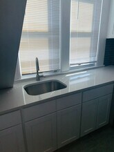 30 Rowe St in New Haven, CT - Building Photo - Building Photo