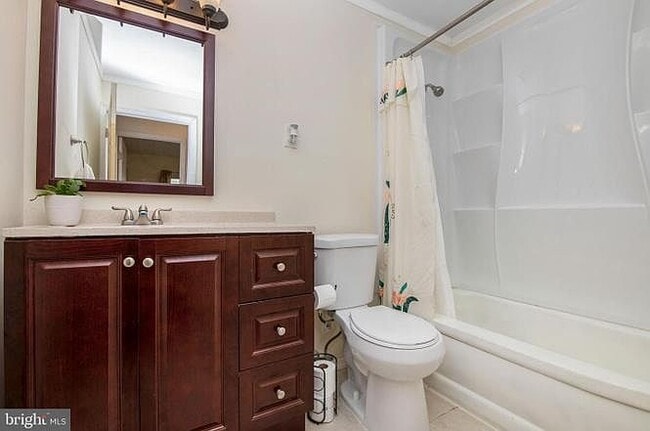 property at 41 Holstone Ln