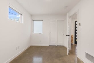 2123 2nd Ave N in Seattle, WA - Building Photo - Building Photo