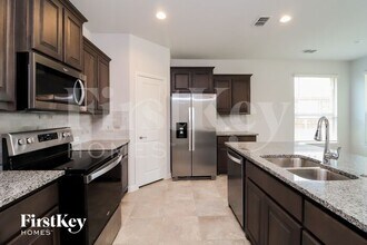 131 Wagon Mound Dr in Waxahachie, TX - Building Photo - Building Photo