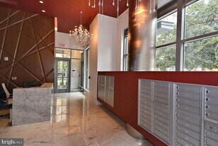 460 New York Ave NW in Washington, DC - Building Photo