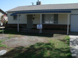 1650 S Bardo St in Visalia, CA - Building Photo
