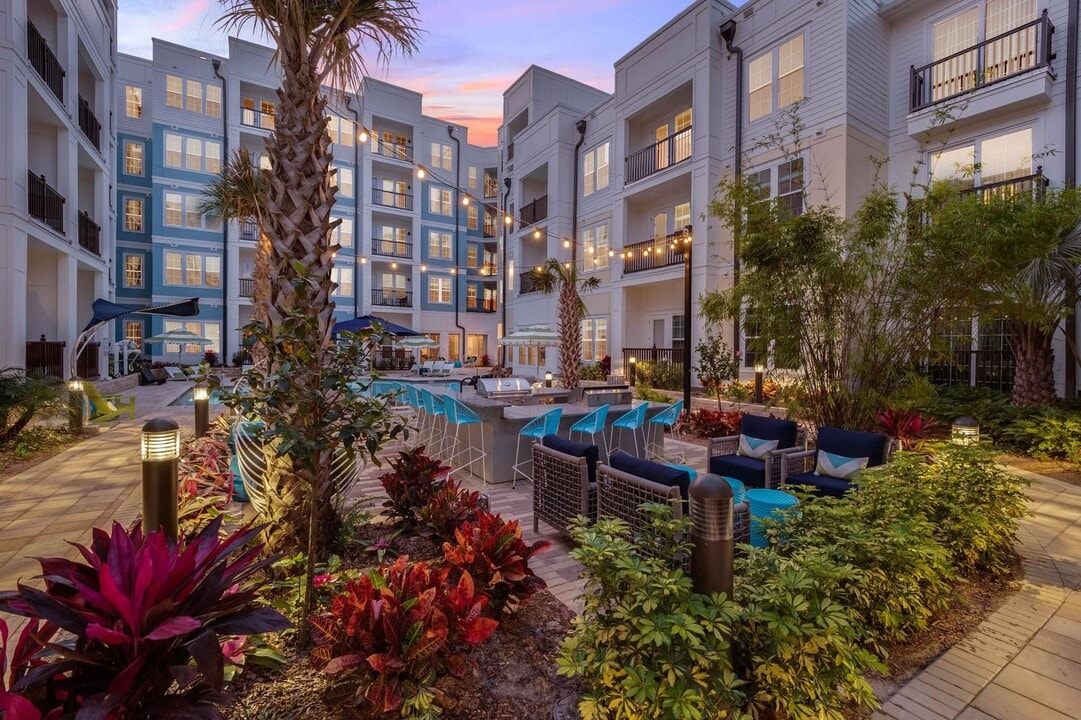 The Princeton at College Park in Orlando, FL - Building Photo