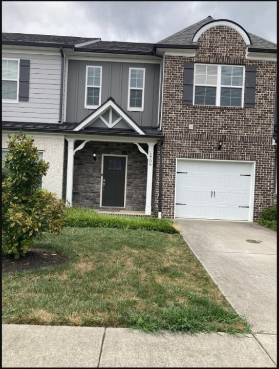 1706 Lone Jack Ln in Murfreesboro, TN - Building Photo