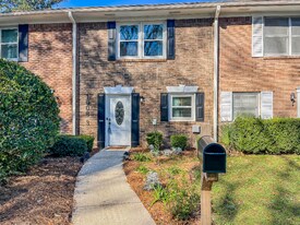 1008 Holland Dr in Tallahassee, FL - Building Photo