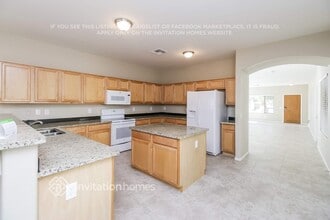 15940 W Mauna Loa Ln in Surprise, AZ - Foto de edificio - Building Photo