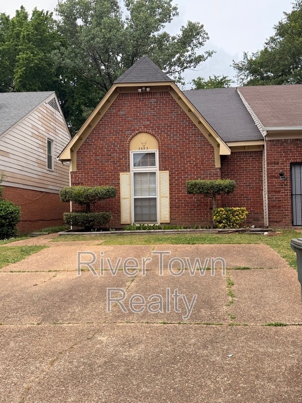 property at 3693 Hyacinth Dr