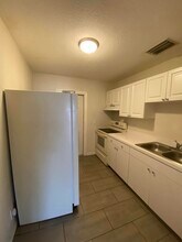 1691 W 26th St-Unit -2 in West Palm Beach, FL - Building Photo - Building Photo