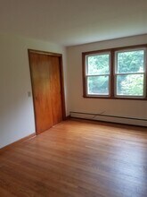 3 Arrowhead Dr in Simsbury, CT - Building Photo - Building Photo