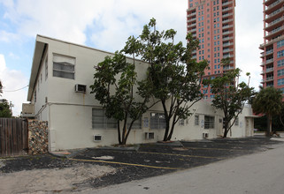 Fort Lauderdale Beach Hostel in Fort Lauderdale, FL - Building Photo - Building Photo