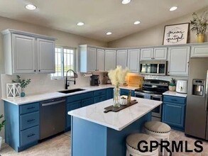 4217 Indian Grass Rd in Grand Island, NE - Building Photo - Building Photo
