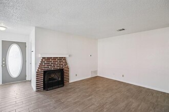 8804 Cainwood Ln in Austin, TX - Building Photo - Building Photo