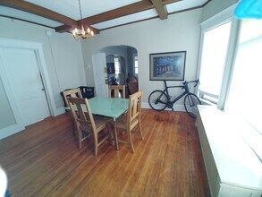 2024 Grand Ave S, Unit 1 in Minneapolis, MN - Building Photo - Building Photo