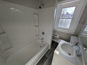 240 E Hamilton St in Allentown, PA - Building Photo - Building Photo