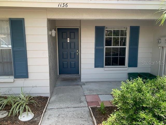 property at 1136 Dover Ct