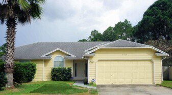 3915 Station Ct S in Jacksonville, FL - Building Photo