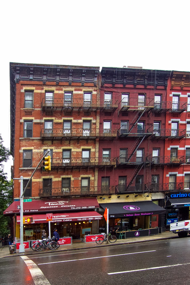 1714 2nd Ave in New York, NY - Building Photo - Building Photo